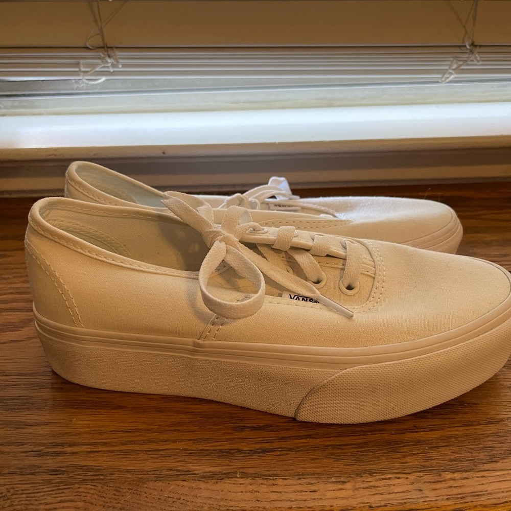 Women’s Platform Vans
